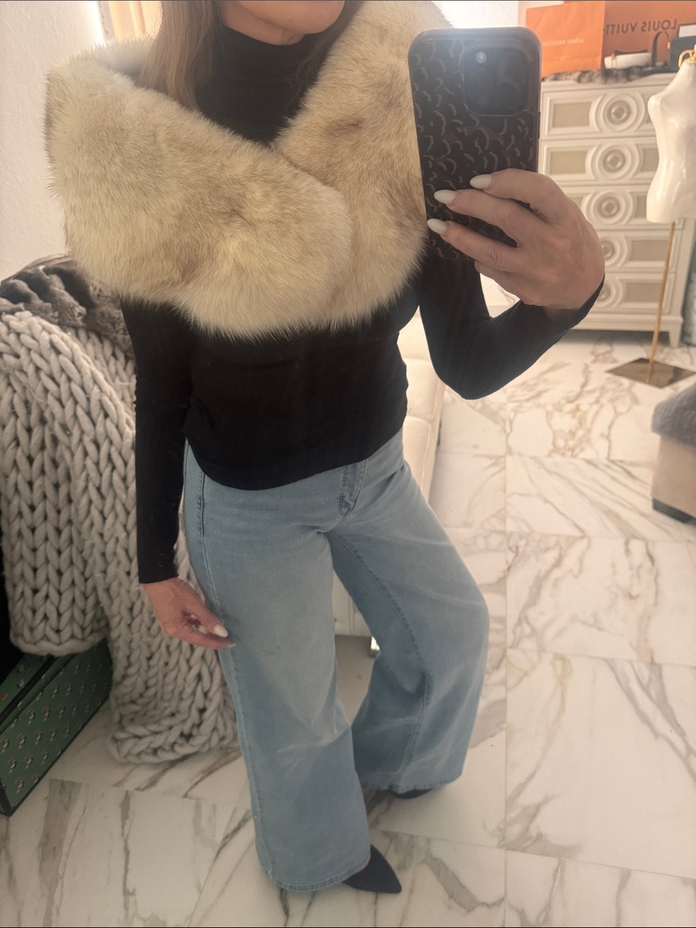 Saga fox fur shawl blue fox